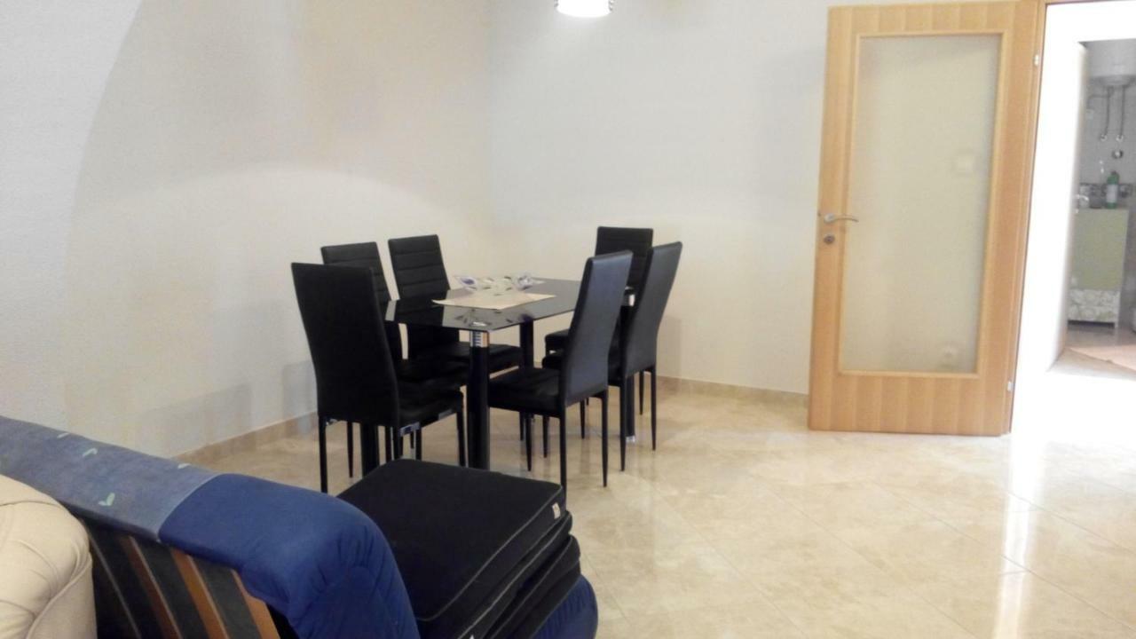 Ivica Apartments Пунат Екстер'єр фото